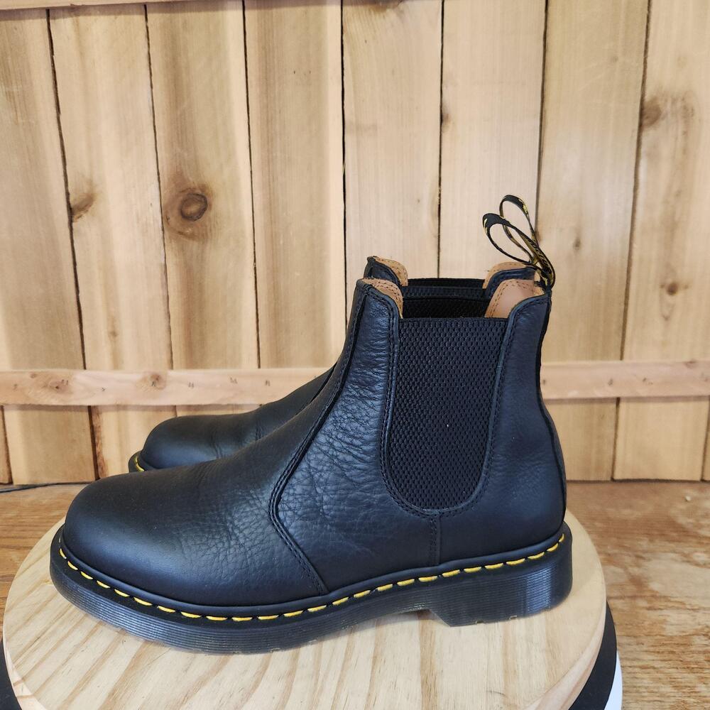 Dr Martens 2976 Chelsea Boots Mens Size 10 Black Leather Pull On Slip Resistant